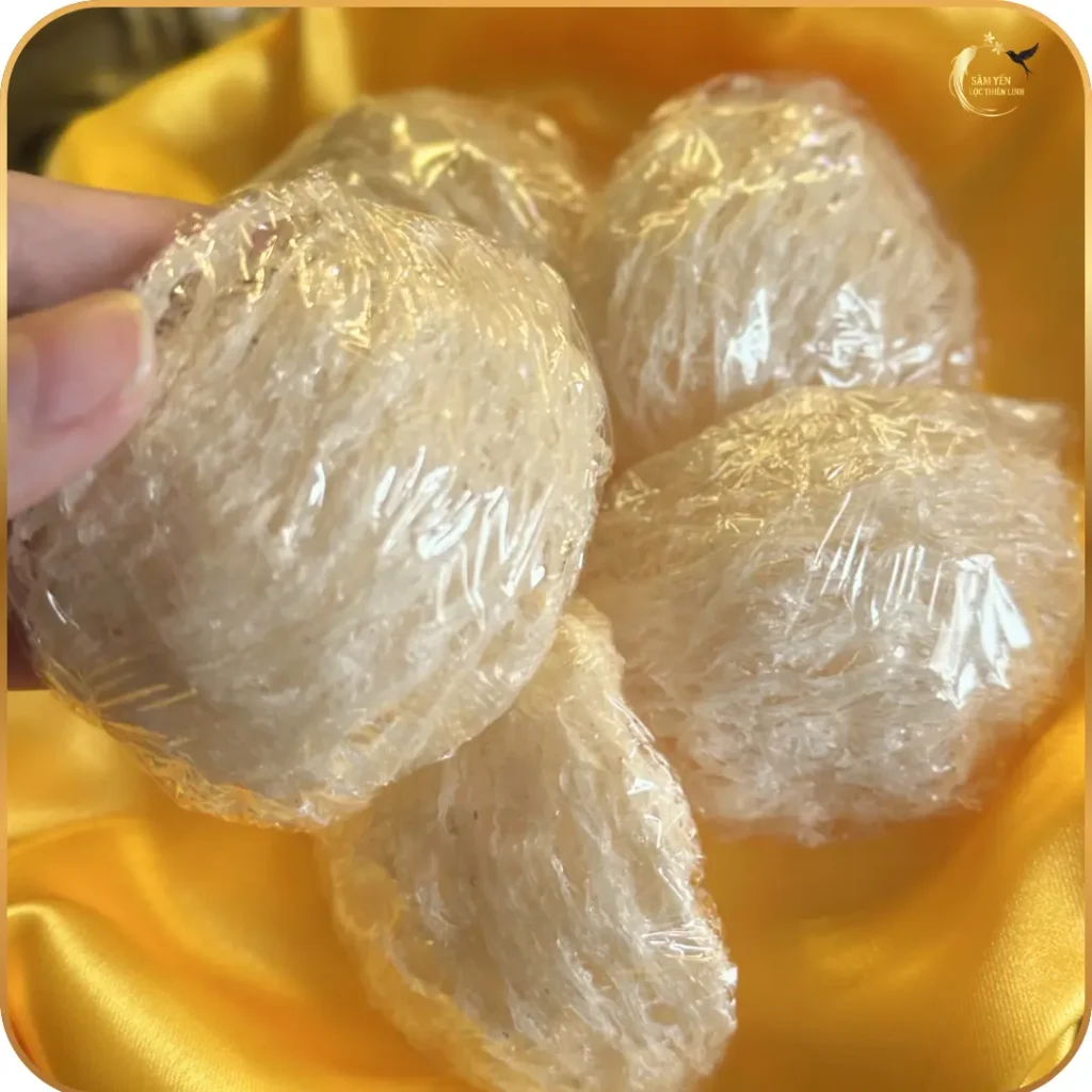 Những tai yến trút lông cao cấp Nha Trang loại 1 chất lượng cao, giàu Threonine và Serine hỗ trợ sản sinh collagen tự nhiên cho cơ thể.