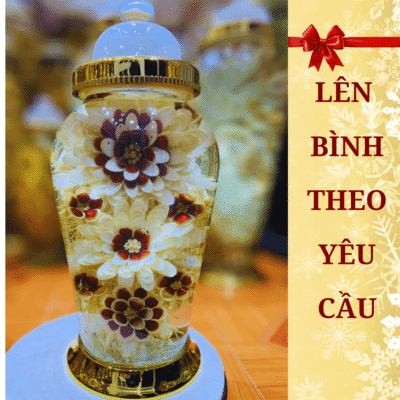 Bình hoa sâm trụ bầu 13.2 lít điêu khắc nghệ thuật tinh xảo với nắp và đế mạ vàng sang trọng làm quà biếu đối tác.