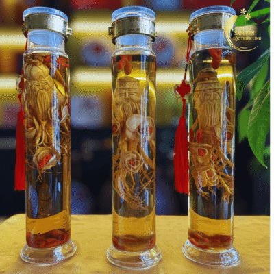 Cận cảnh bình sâm Tam Đa điêu khắc tinh xảo, món quà biếu sức khỏe ý nghĩa mang lại may mắn, tài lộc cho gia chủ tại Hà Nội.