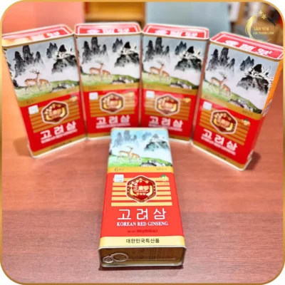 Các hộp hồng sâm khô Hàn Quốc 300g 6 năm tuổi sẵn hàng số lượng lớn, hỗ trợ tăng cường thể lực và cải thiện trí nhớ hiệu quả.