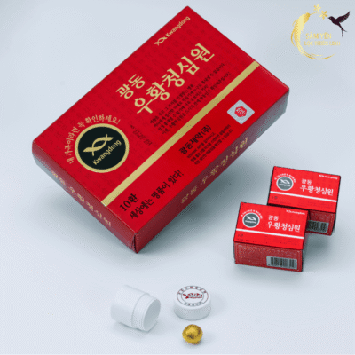 Cận cảnh viên An Cung Ngưu Hoàng Hoàn Kwangdong màu vàng kim và quy cách đóng gói hộp nhỏ sang trọng thượng hạng